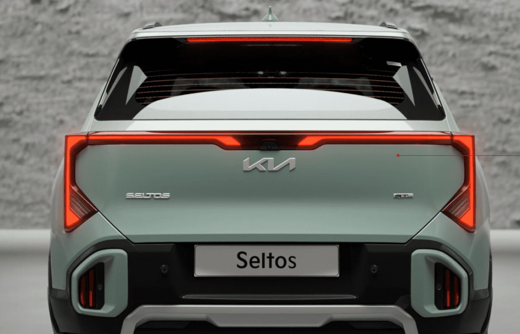 KIA Seltos 2026 exterior design with new LED DRLs, bold grille and sporty SUV look